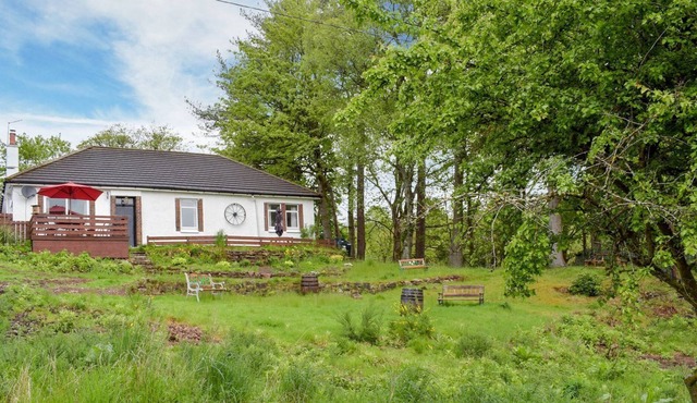 3 bedroom accommodation in Milngavie, near Glasgow