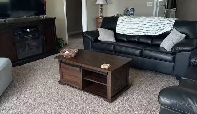 3-bedroom apartment walking distance to Mackinac Island Ferry and downtown, WiFi