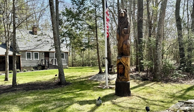 3-bedroom house in serene Cape Neddick Maine WiFi, AC. Enjoy some peace & quiet