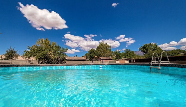 3-bedroom house in fantastic Albuquerque with large backyard. Enjoy your stay