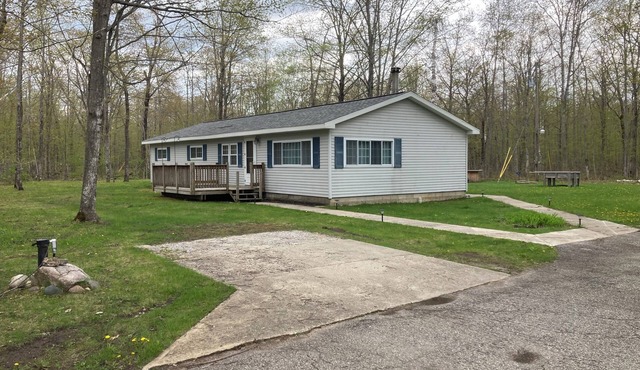 3-bedroom house in Presque Isle perfect for your up north getaway