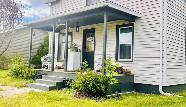 3-bedroom house near Medora ND and Glendive MT