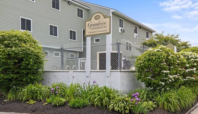 3 bedroom ocean view condo at Grandview!