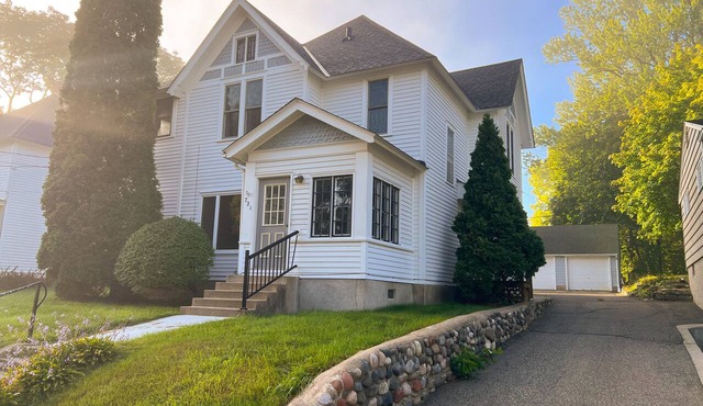 3 Bedroom Pet Friendly Stay
