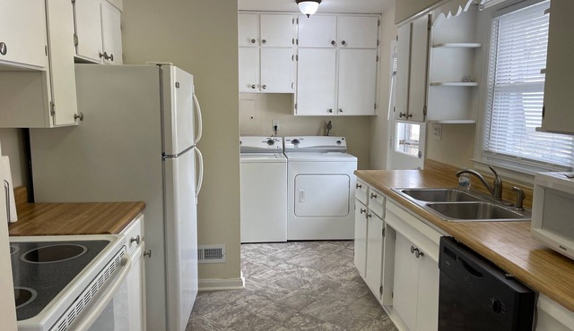 3 BR, fenced, garage, patio table and grill , office area, TV's in bedrooms.