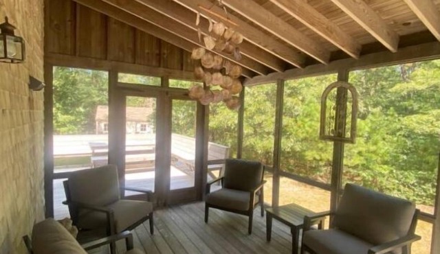 3-BR Oak Bluffs Retreat Near Towns & Beaches