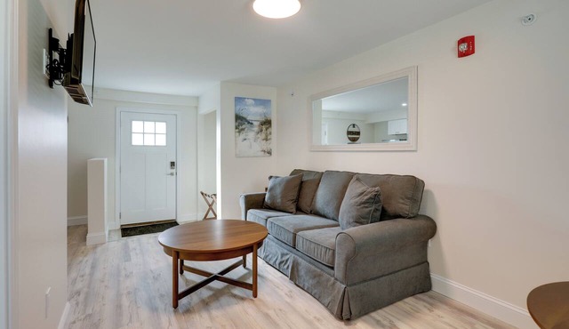 3 Mi to Main Street: Newly Renovated Wareham Apt!