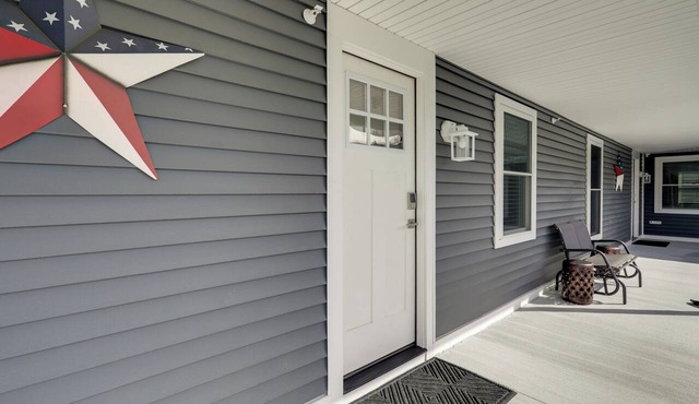 3 Mi to Onset Beach & Village! Pet-friendly Apt
