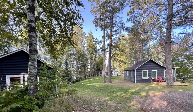 3 Secluded Lakefront Cabins