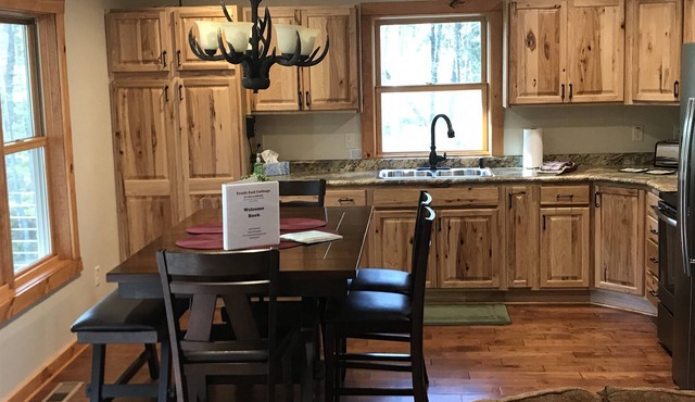 3BR Cottage Nestled in a Door County Serene Setting
