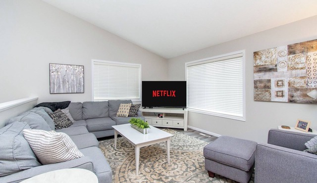 3BR I King, Patio, Garage, Self-Checkin, Smart TVs