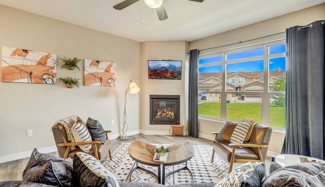 3BR Modern Haven, Work, Play & Relax