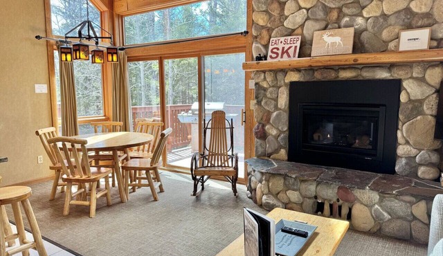 3BR Ski-In/Ski-Out Townhome | In-Unit Sauna