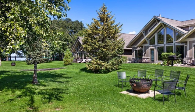3BR Townhome | Beach Access & Pontoon Rentals