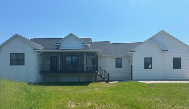 4 bed 3.5 bath - Gibraltar Road, Fish Creek