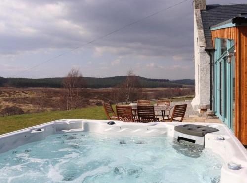 4 Bed in Grantown-on-spey oc-ca027