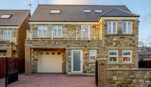 4 Bed in North Sunderland (oc-gd1890)