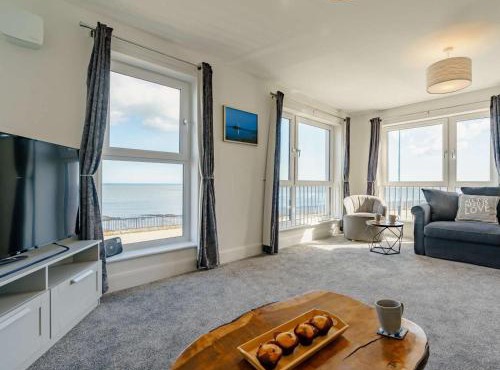 4 Bed in Whitley Bay oc-87396