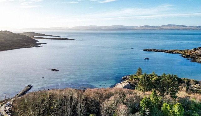 4 bedroom accommodation in Tayvallich, near Lochgilphead