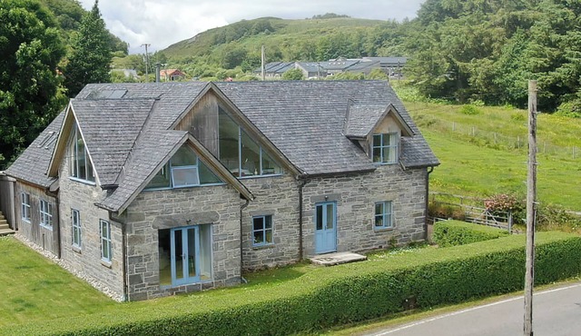 4 bedroom accommodation in Acharacle