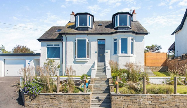 4 bedroom accommodation in Dunure