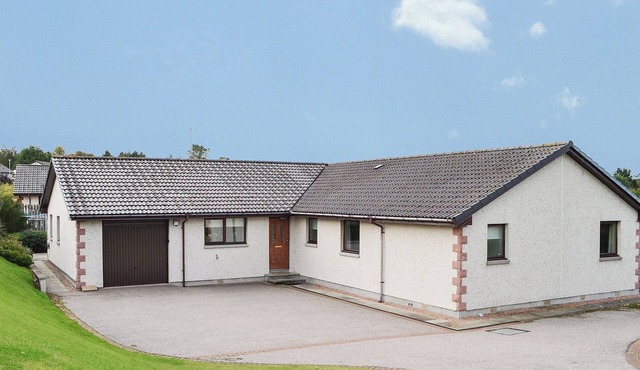 4 bedroom accommodation in Nairn
