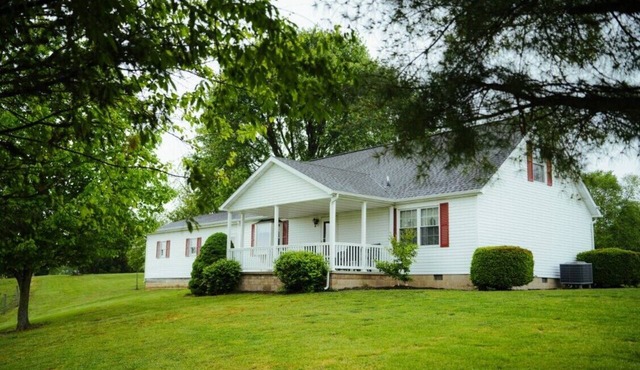 4 bedroom Tenant House at Muddy Boots Petting Farm.