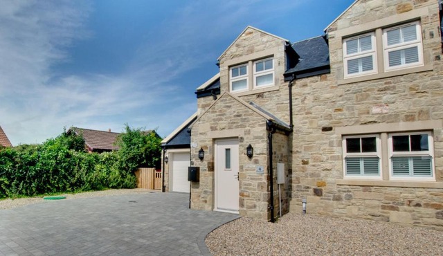 4 Brindles Manse
