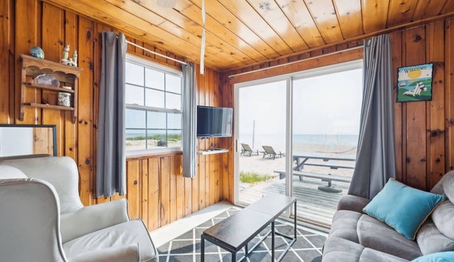 #4 | Cozy Classic on the Beach