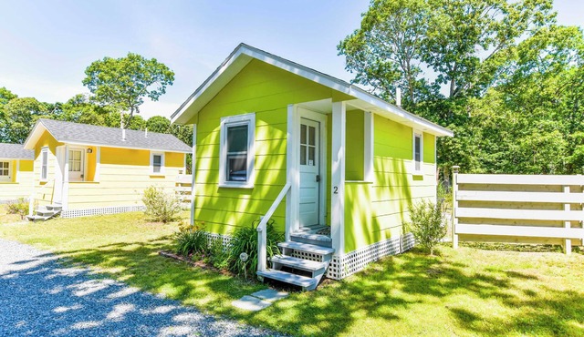 4 Min Drive to Bayside Beaches!