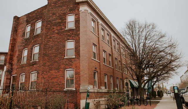 4 New Combined Apartments Near Lucas Oil Stadiom