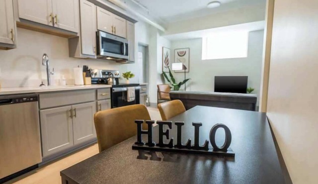 4- Unit Cozy Loft w/Free Parking | Med District!