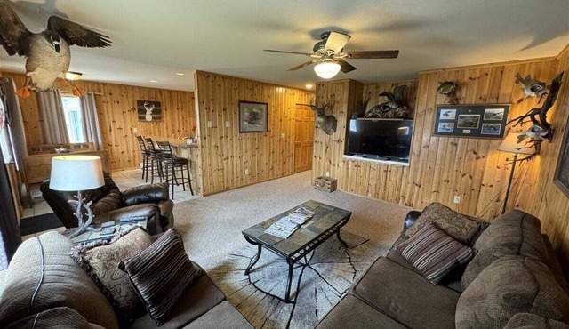 40 Creek Lodge South at Waubay Lake