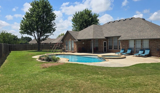 4BR Edmond Home w/Pool, Hot Tub, & 2 Living Areas