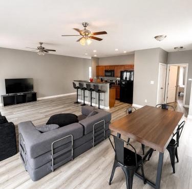 4BR Indy Home Near Downtown, Pets Welcome, Parking