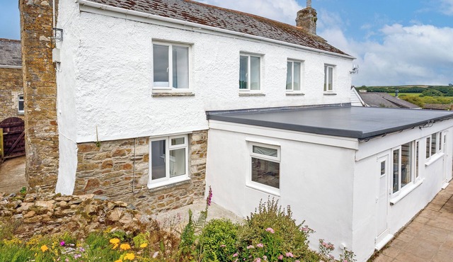 5 bedroom accommodation in St Austell