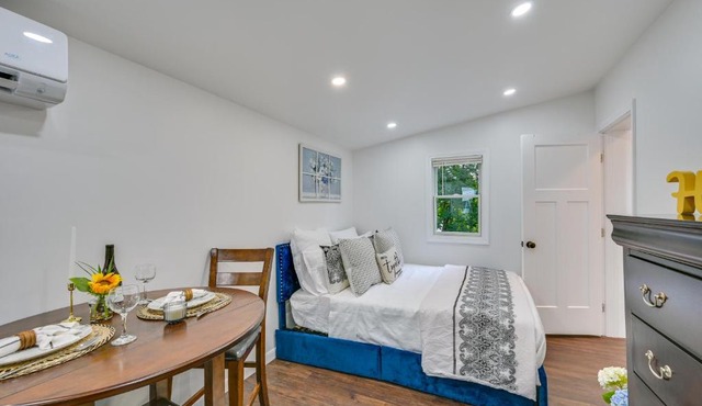5 Mi to Salem: Furnished Patio at Danvers Studio!