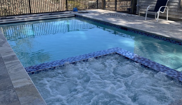 5 Min Walk to Nauset Beach, Saltwater Heated Pool & Hot Tub
