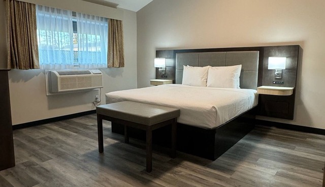#505 Pine Grove Executive Suites Newly Renovated Extended Stay Port Huron