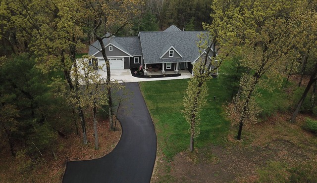 6-bedroom, 4-bathroom home on 5 acres in Wisconsin Dells