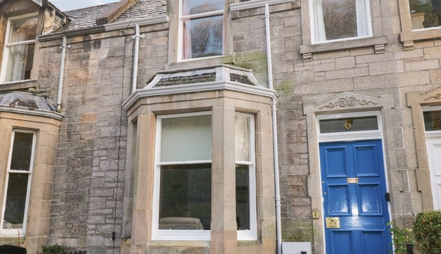 6 COLTBRIDGE GARDENS, character holiday cottage in Edinburgh