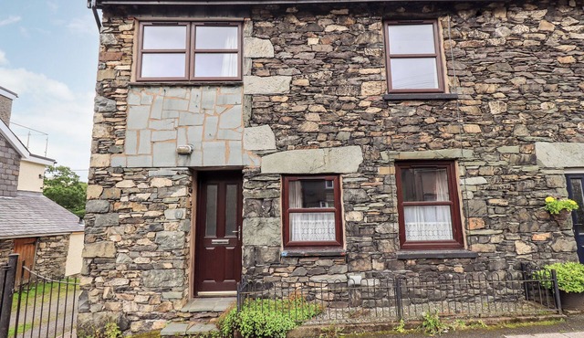 7 STYBARROW TERRACE, family friendly, with a garden in Glenridding