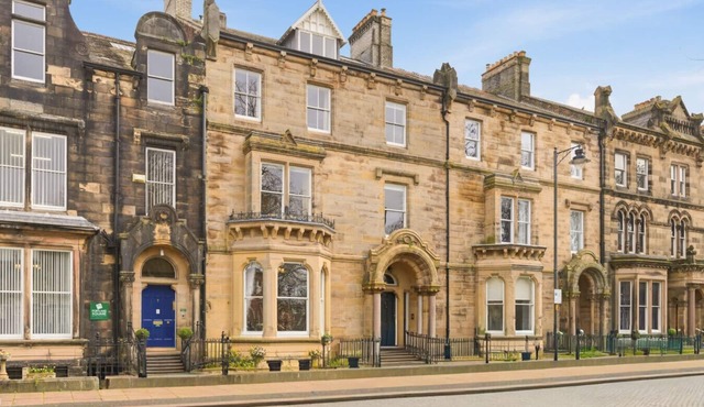 8 Portland Square - North East Escapes