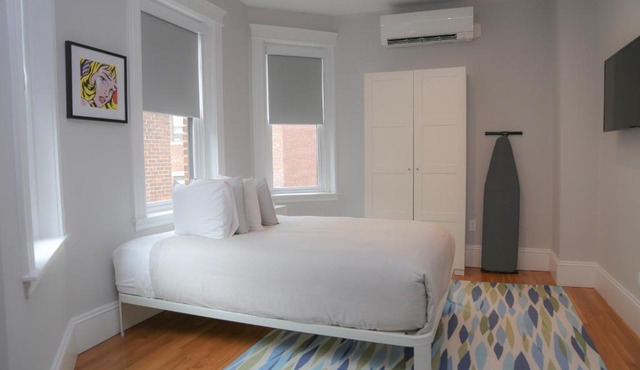 A Stylish Stay w/a Queen Bed, Heated Floors. #32
