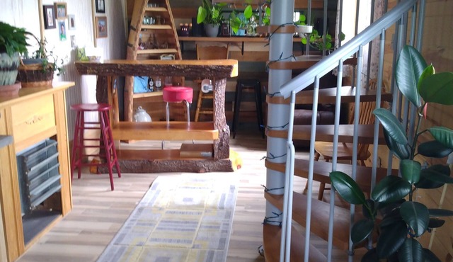Access to Rainy Lake . river retreat