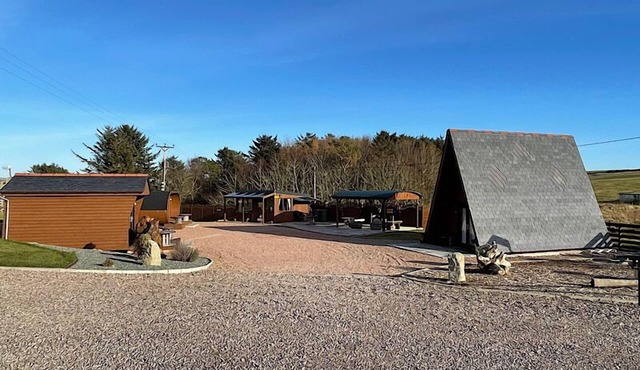 Acdc Glamping, Campervan , Caravan and Tent Resort