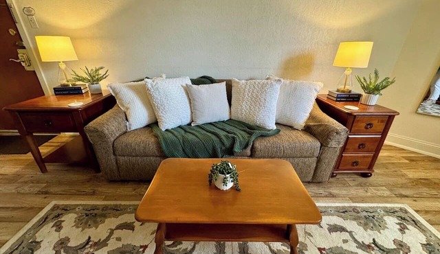 Allen Apartments - Location!