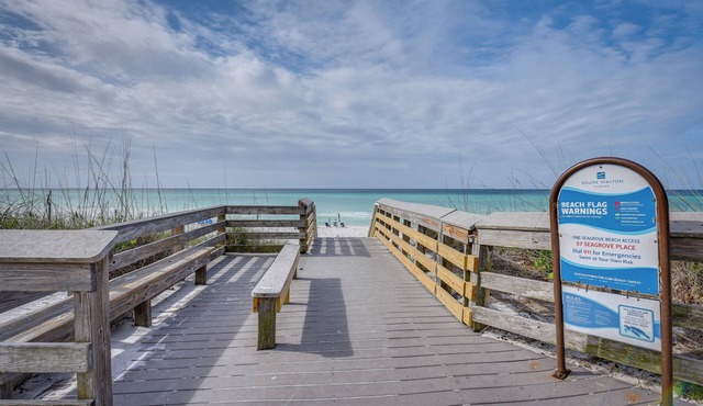 'almond Grove Cottage' w/Patio: Walk to Beach!