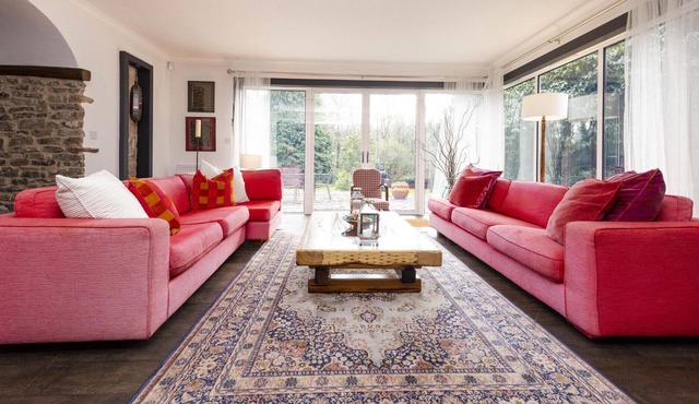 ALTIDO Magnificent house with Garden
