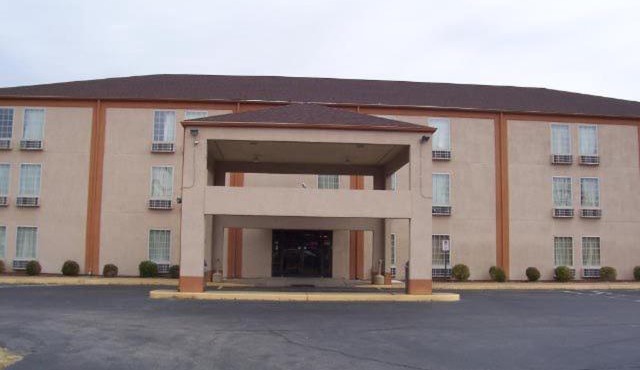 American Inn Evansville East